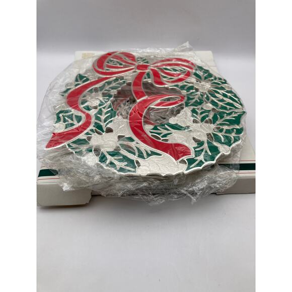 Vintage WM A. Rogers Holiday Christmas Wreath Silver Plated Trivet - Picture 3 of 8
